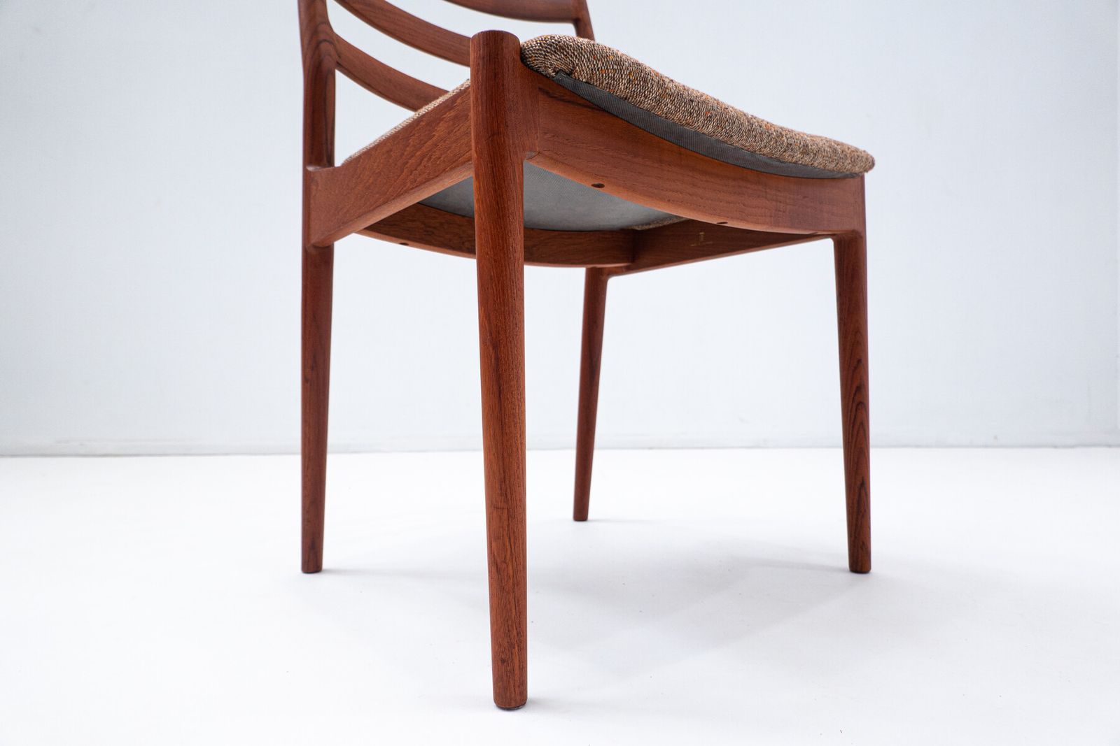 Set Of 6 Scandinavian Mid Century Wooden Dining Chairs photo 2280.0
