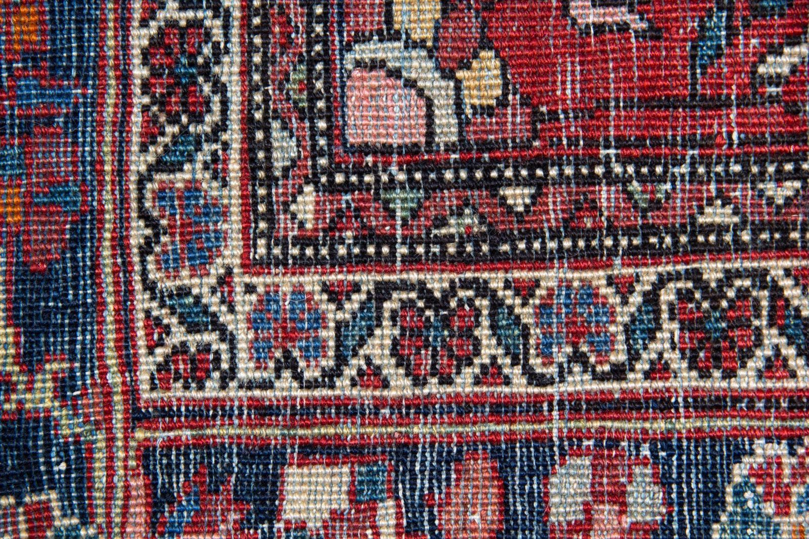 Handmade Carpet Traditional Wool Area Rug  122x203cm photo vintage