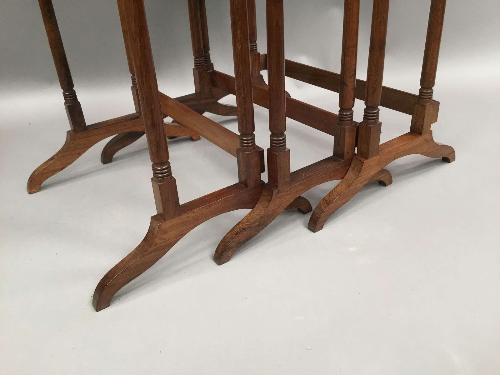 photo vinterior A Fine Regency Rosewood Nest Of 3 Tables