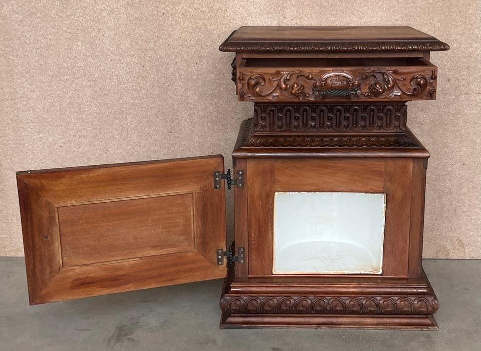19th Pair Of Italian Hand Carved Walnut Monumental Nightstands With Lamp photo vinterior