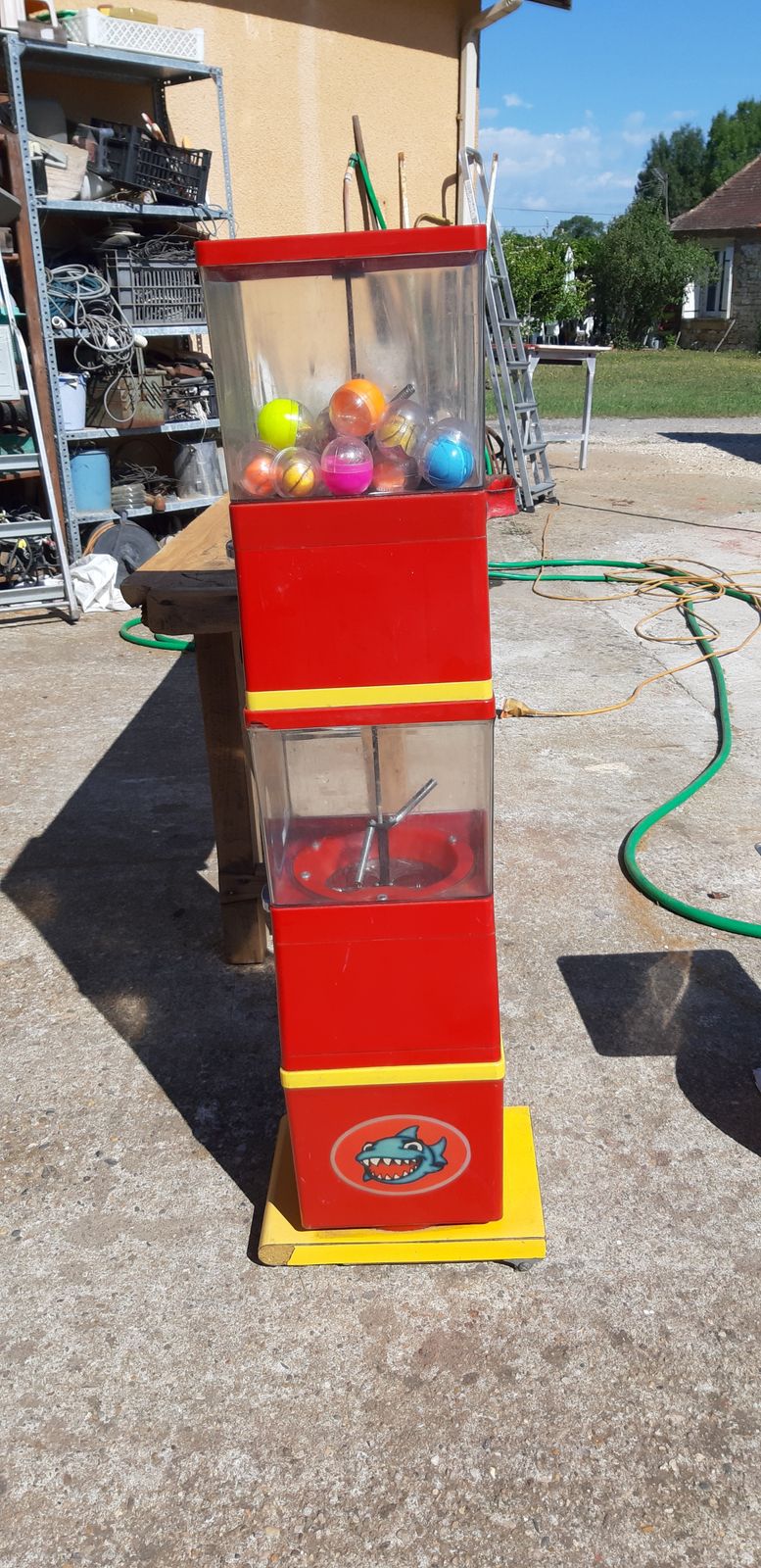 Magic Toys Surprise Dispenser, 1950s photo vintage