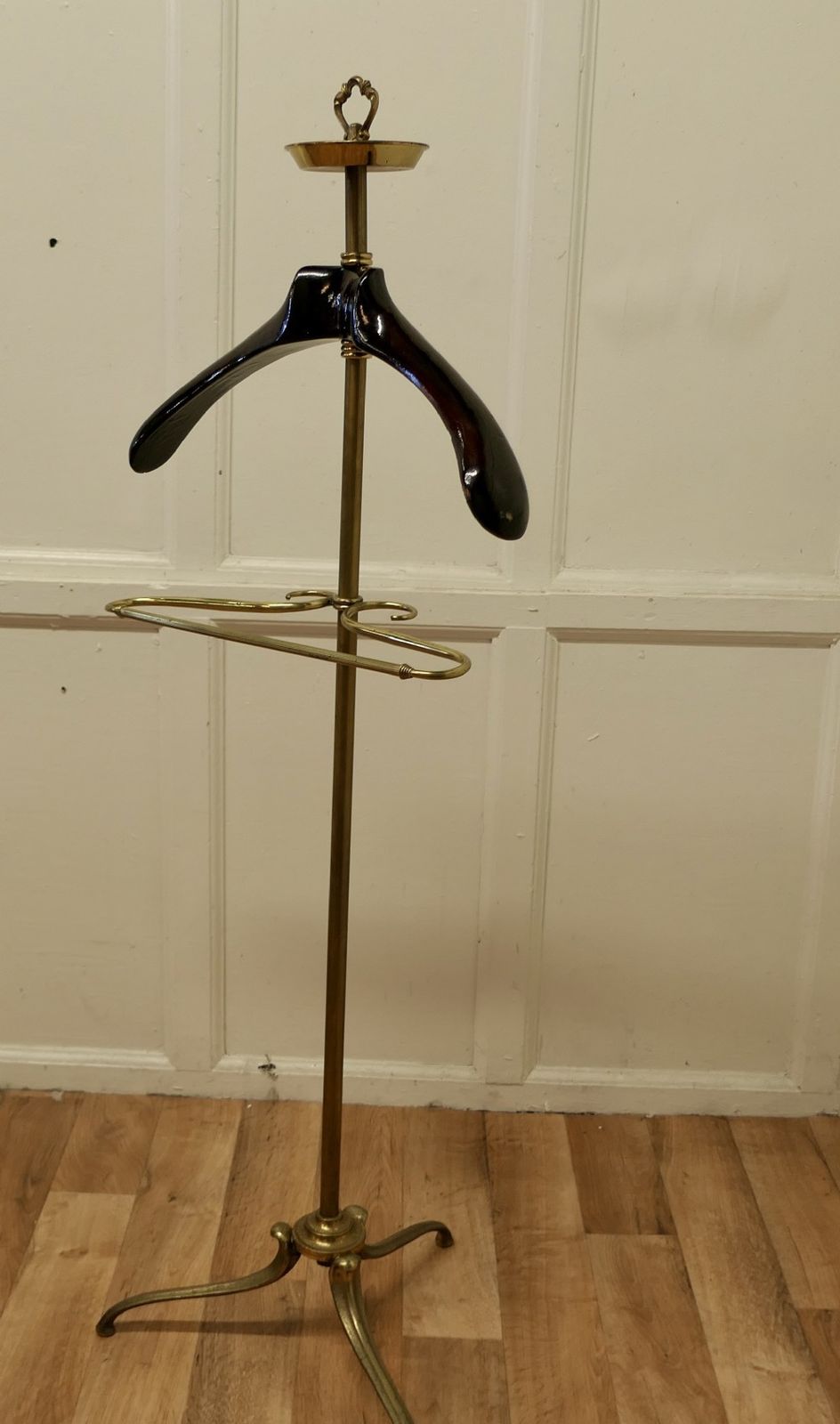 French Art Deco Gentleman’s Floor Standing Brass Suit Hanger Or Dumb Valet photo for sale