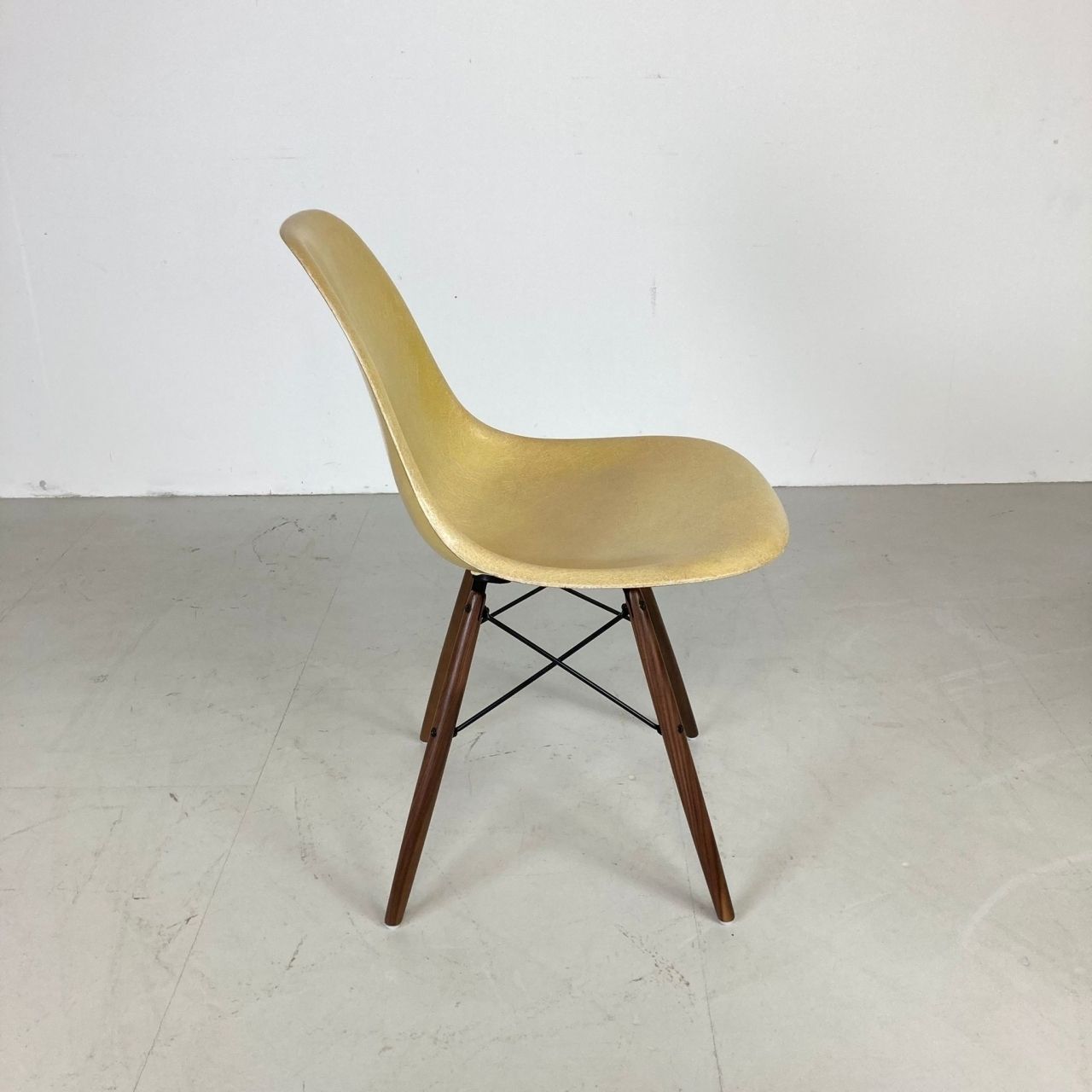 Eames Herman Miller Dsw Side Chair In Lemon Yellow photo for sale