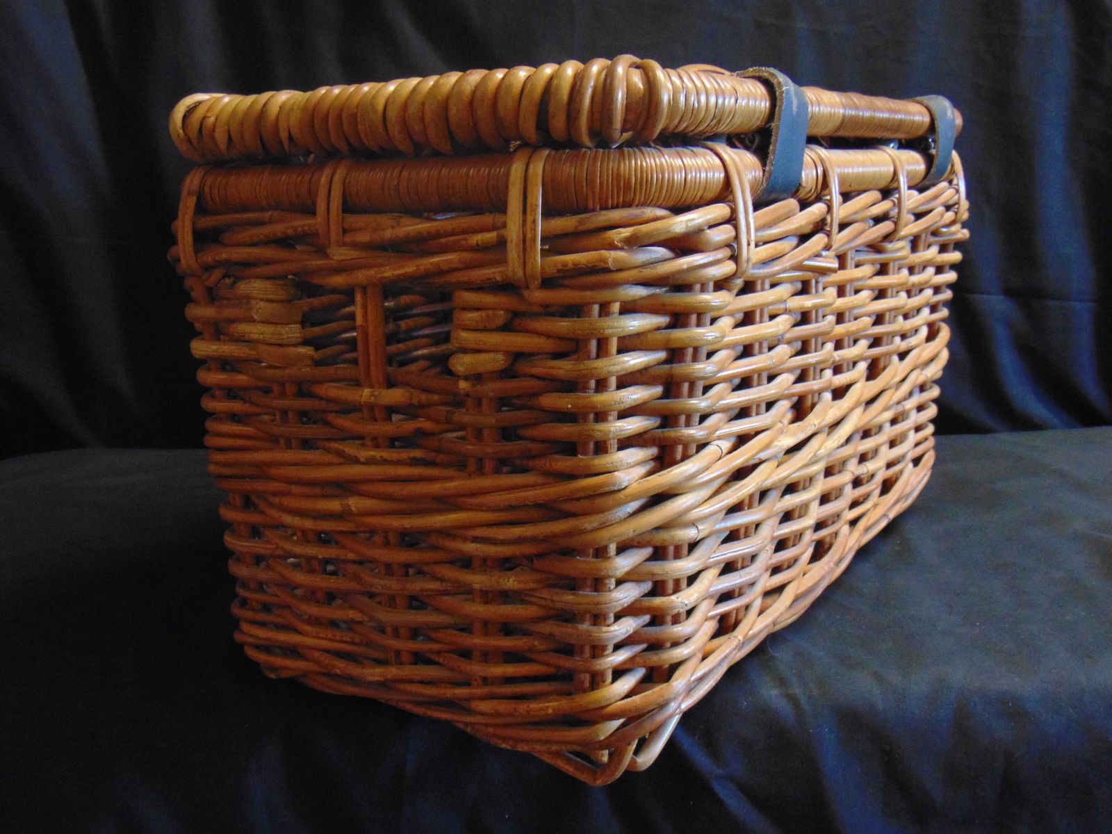 Vintage Wicker Basket Fishing Creel photo Home Decor
