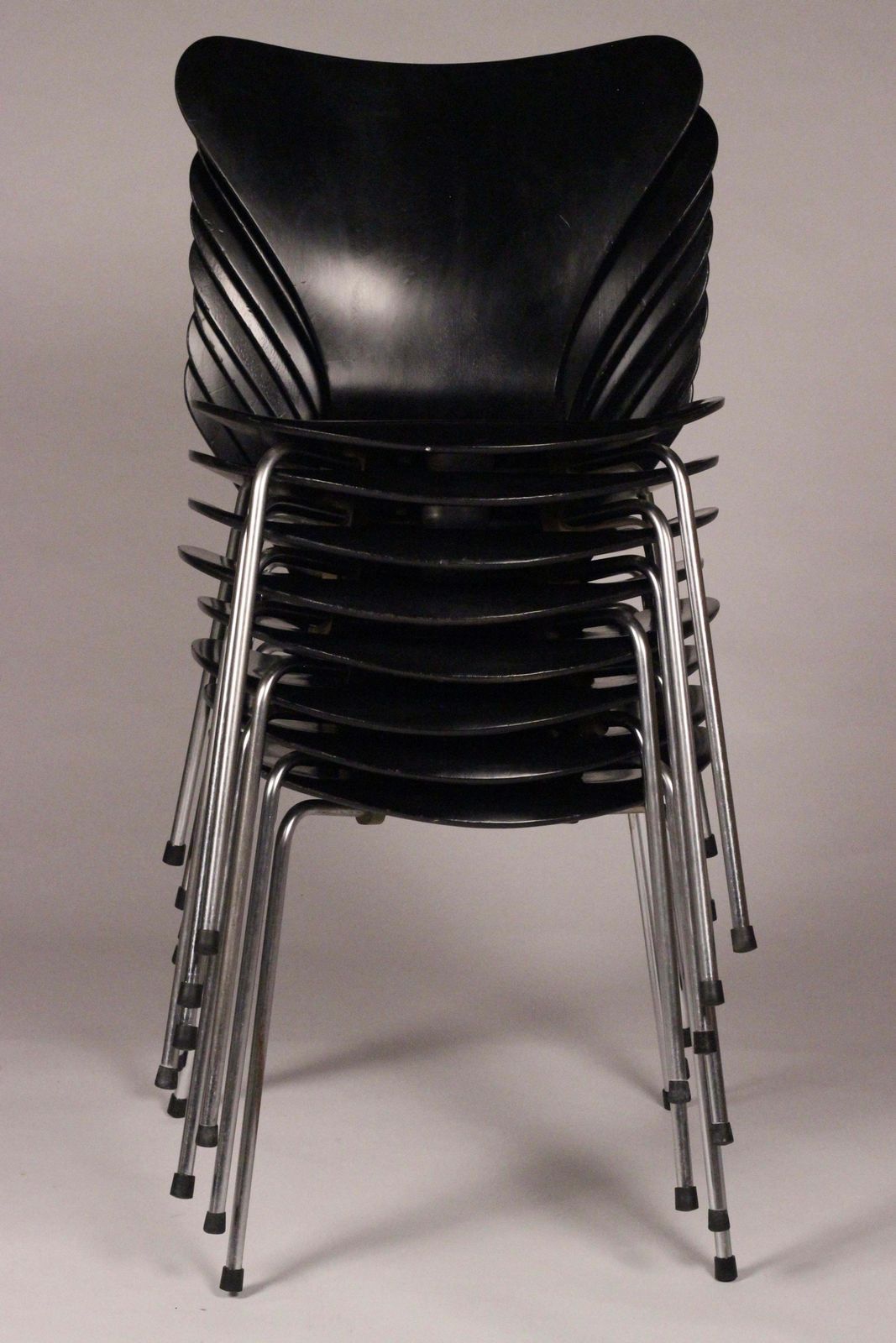 photo for sale Arne Jacobsen Series 7 Or 3107 Chairs By Fritz Hansen Mid Century Modern 1964