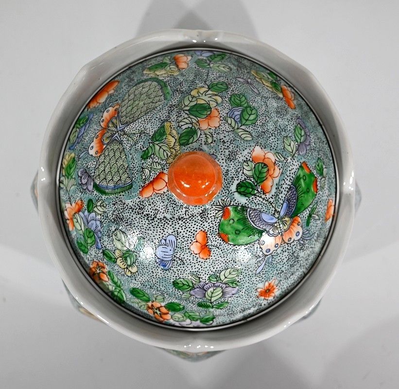 Porcelain Bonbonniere Decorated With Butterflies, China   Early 20th Century photo Home Decor