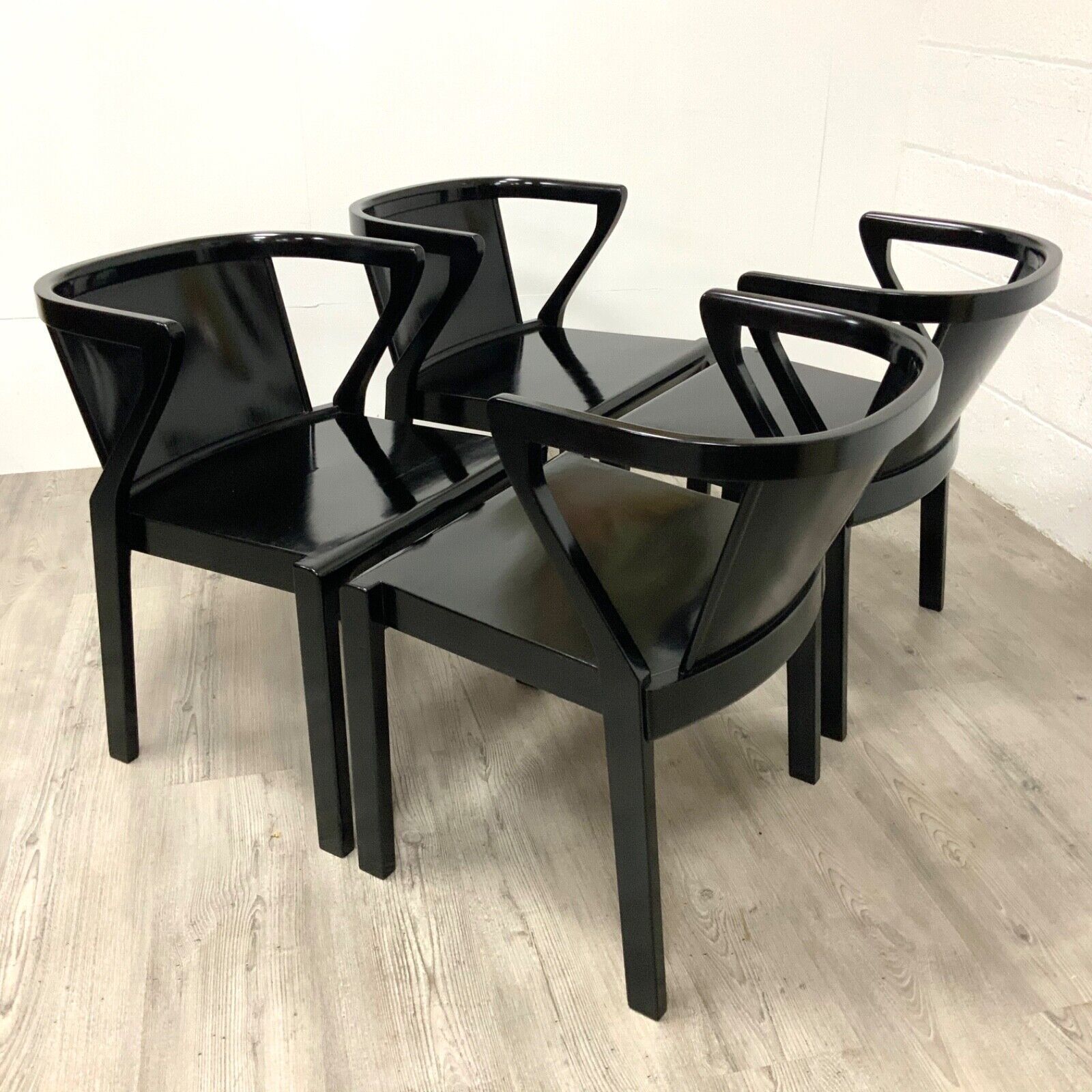 A Set Of 4 X Alvar Aalto 1930s Model No 2 /15 Stacking Dining Chairs For Finmar photo furniture