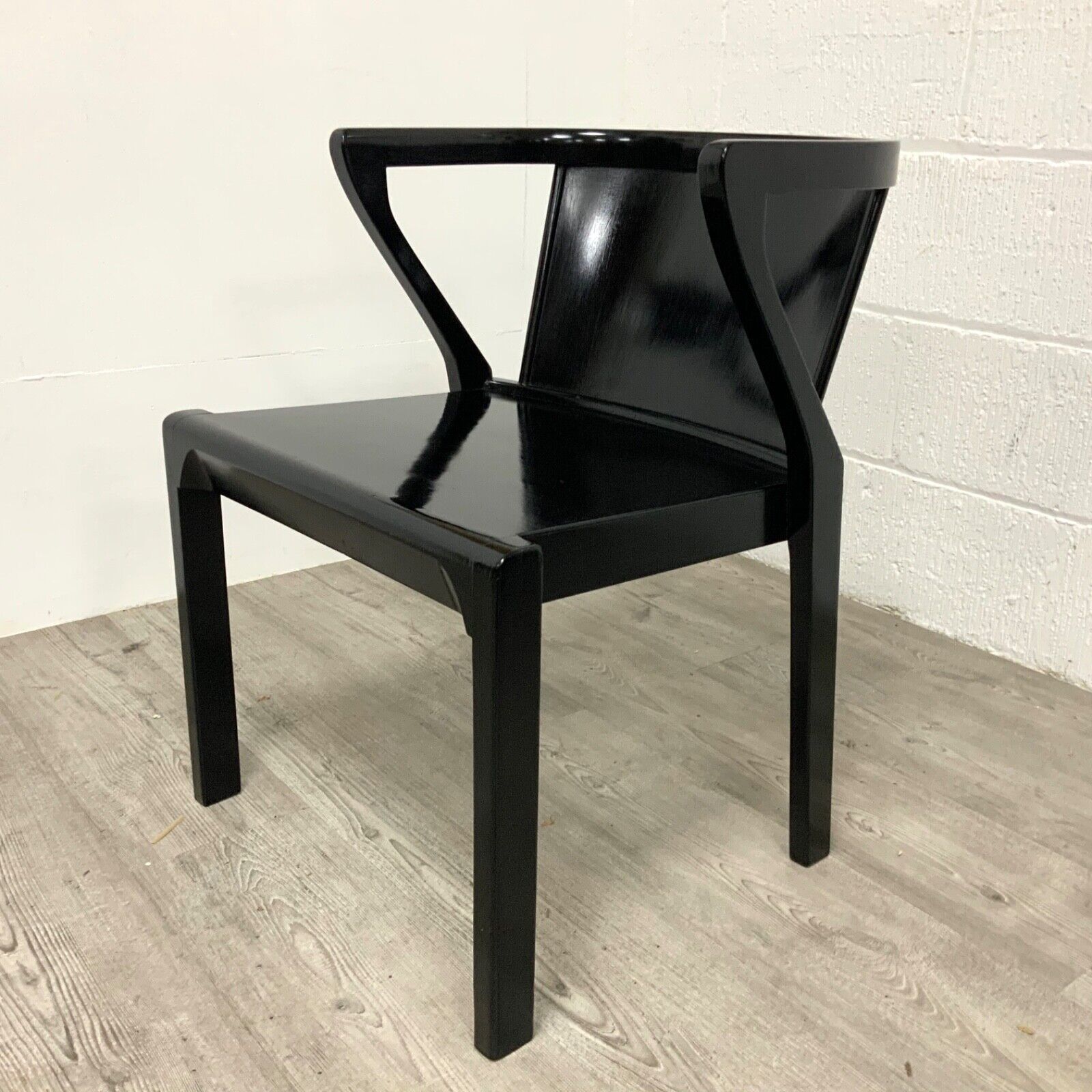 Furniture A Set Of 4 X Alvar Aalto 1930s Model No 2 /15 Stacking Dining Chairs For Finmar photo