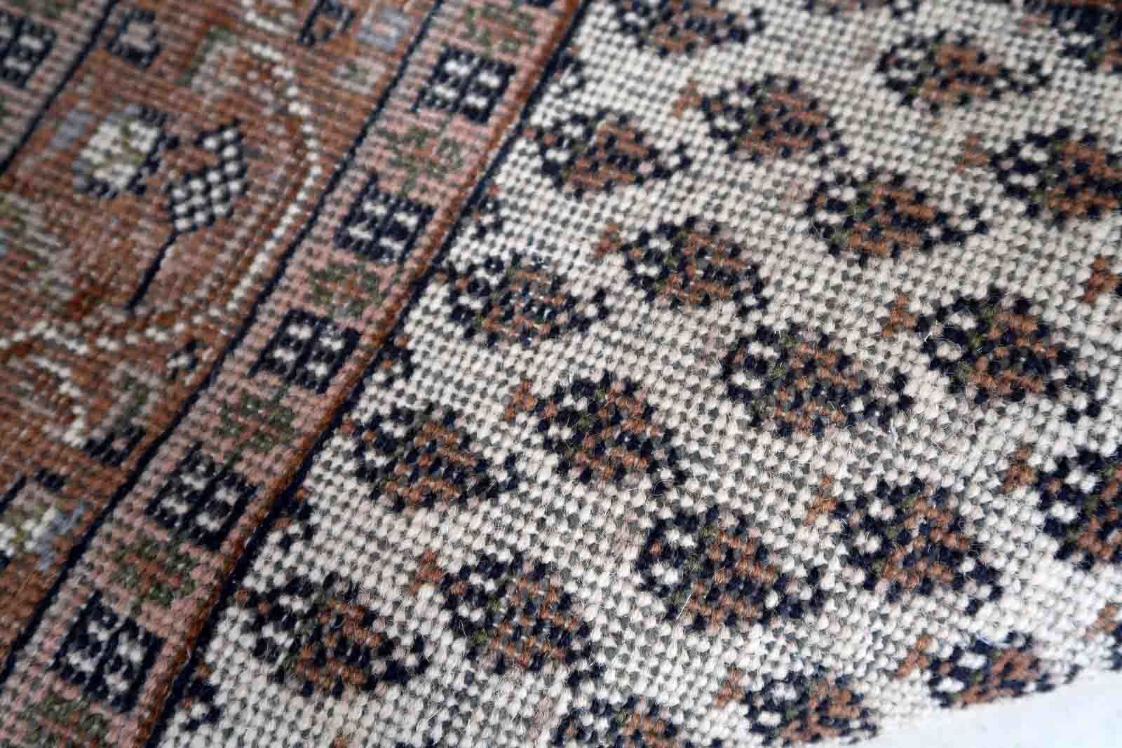 Handmade Vintage Indian Seraband Rug 2.4' X 4.5' (73cm X 140cm) 1970s photo vinterior