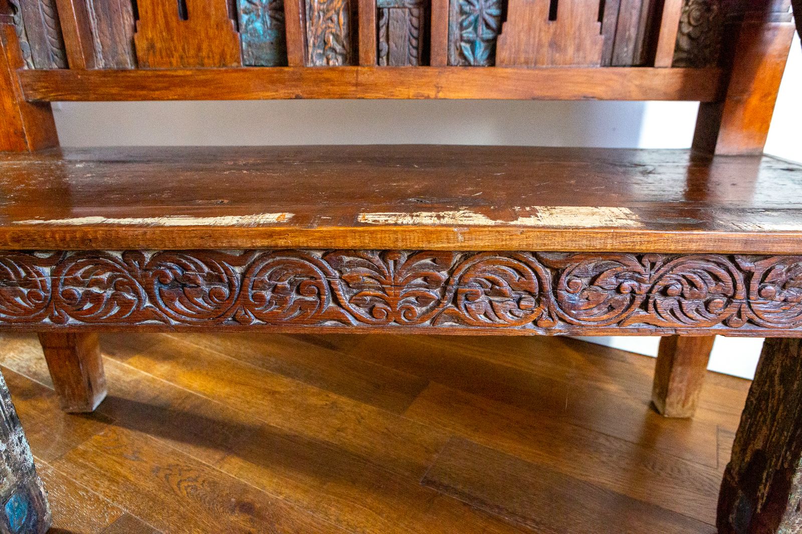 Antique Indian Carved Teak Bench Rajasthan Reclaimed Decorative Salvage Bench 19th Century photo vinterior