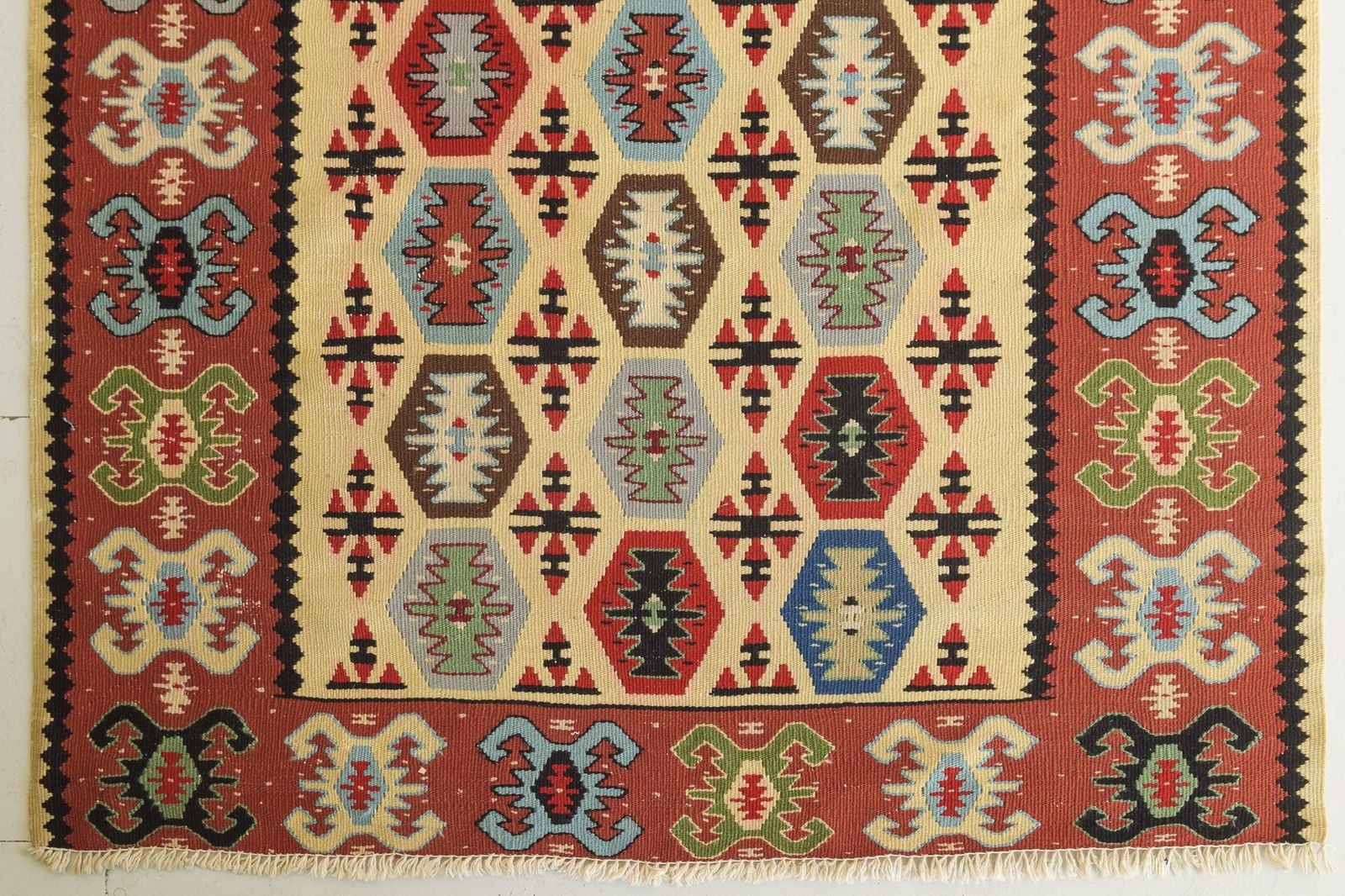 Kleurrijk Handgeweven Kilimkleed, Midden 20e Eeuw photo Textiel