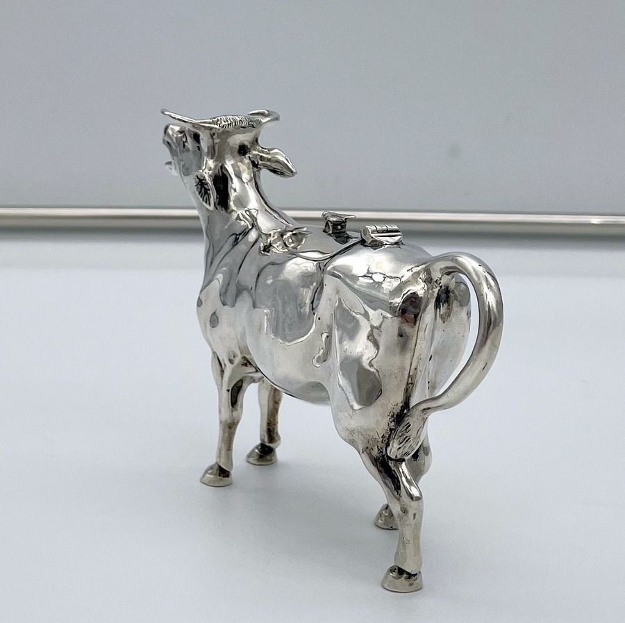 20th Century Modern Sterling Silver Cow Cream Jug London 1977 Edward Barnard & Sons Ltd photo vinterior