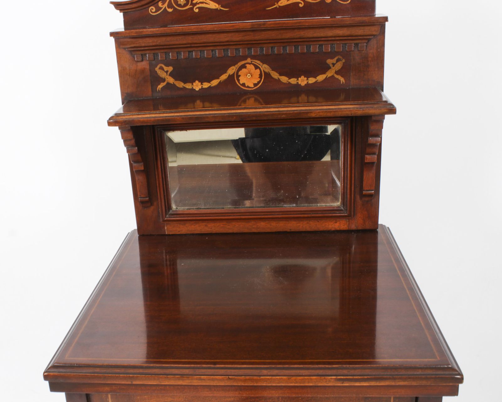photo furniture Pair Edwardian Mahogany Marquetry Bedside Chests 19th C
