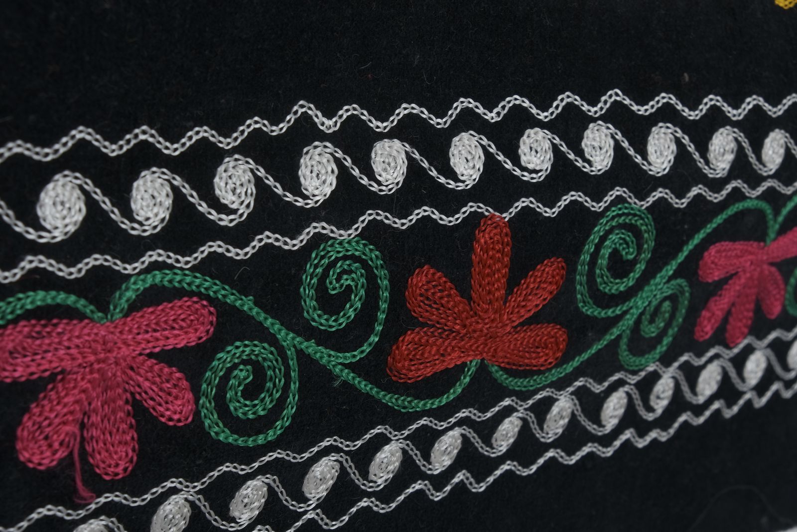 Colorful Velvet Suzani Table Runner, Handmade Decorative Uzbek Fabric, Bird Motifs Suzani Wall Decor 1'7" X 12'4" photo vintage