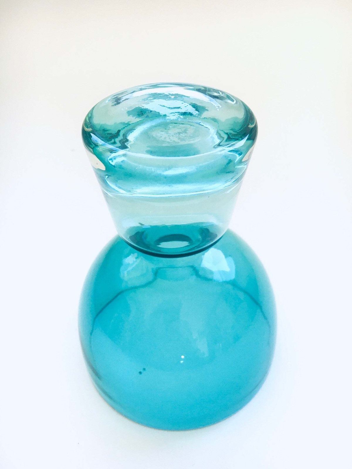Scandinavian Design Glass Cup Vase, Finland 1960's photo vinterior