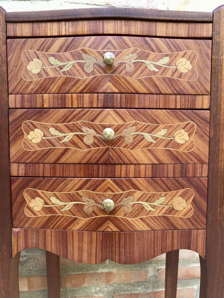 Begin 20e Eeuwse Franse Nachtkastjes In Marqueterie En Brons Met Ijzeren Details, Set Van 2 photo for sale