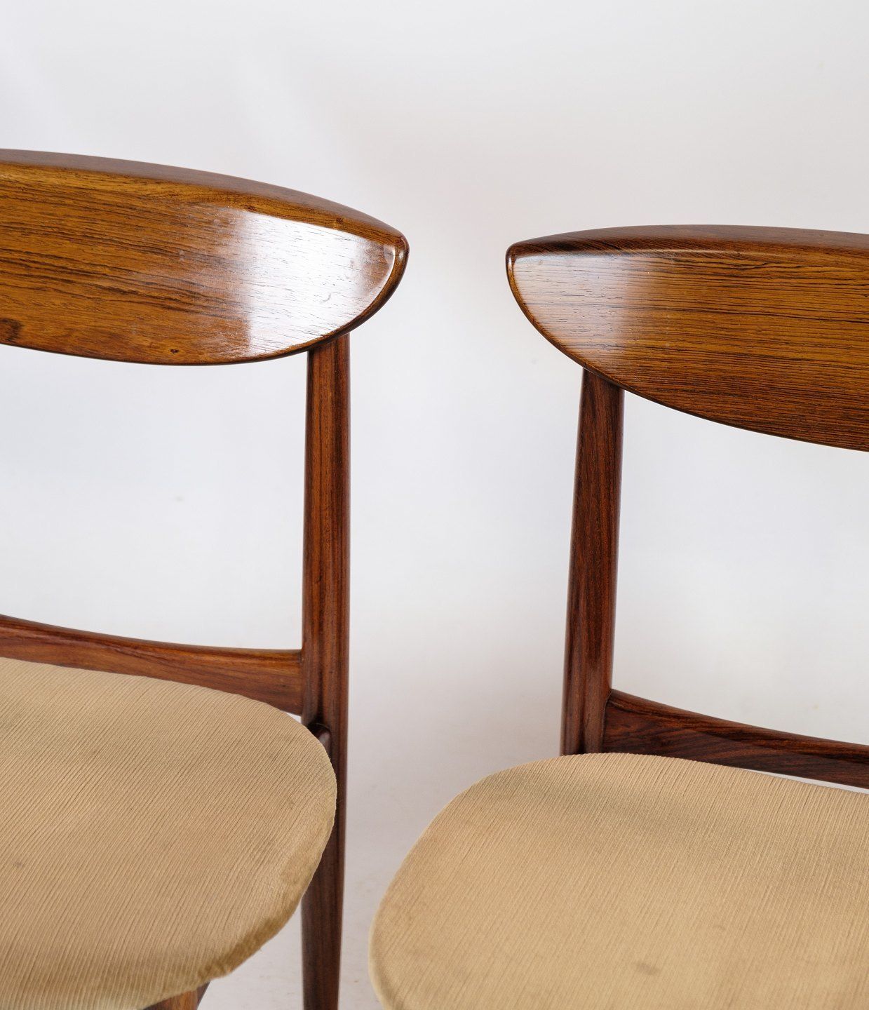 Set Of 2 Chairs, Rosewood, Peter Hvidt, 1960s Excellent Condition photo furniture