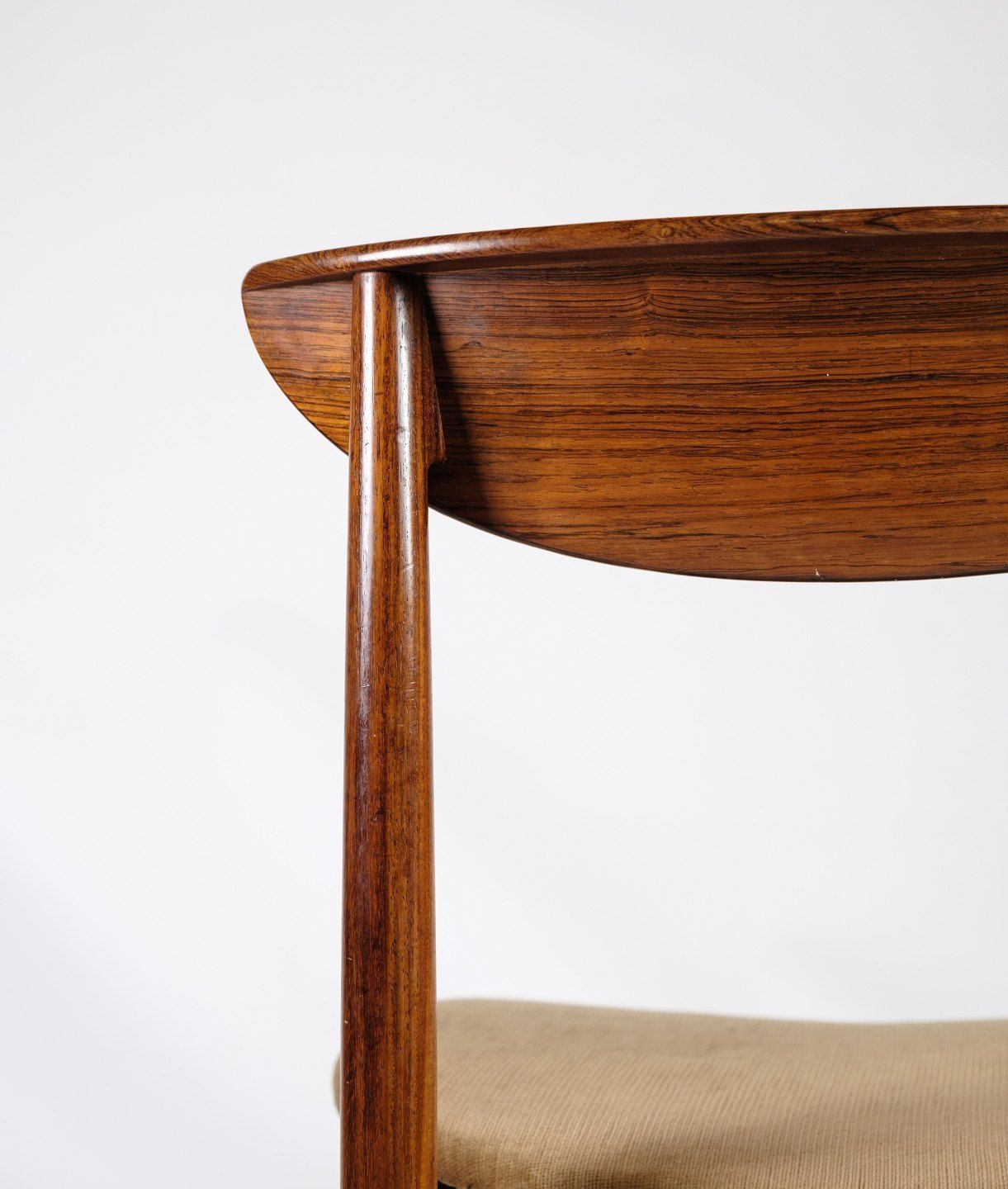 photo furniture Set Of 2 Chairs, Rosewood, Peter Hvidt, 1960s Excellent Condition