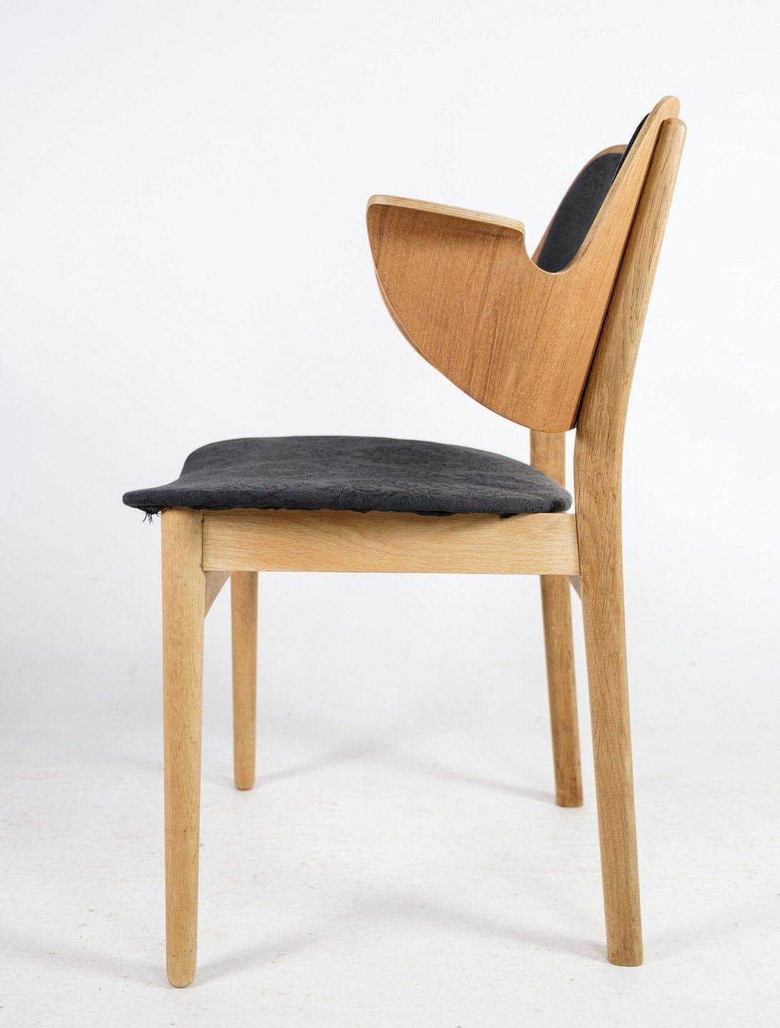 Set Of 4, Model 107 Armchairs Made In Oak And Teak, By Hans Olsen, 1960 photo vinterior