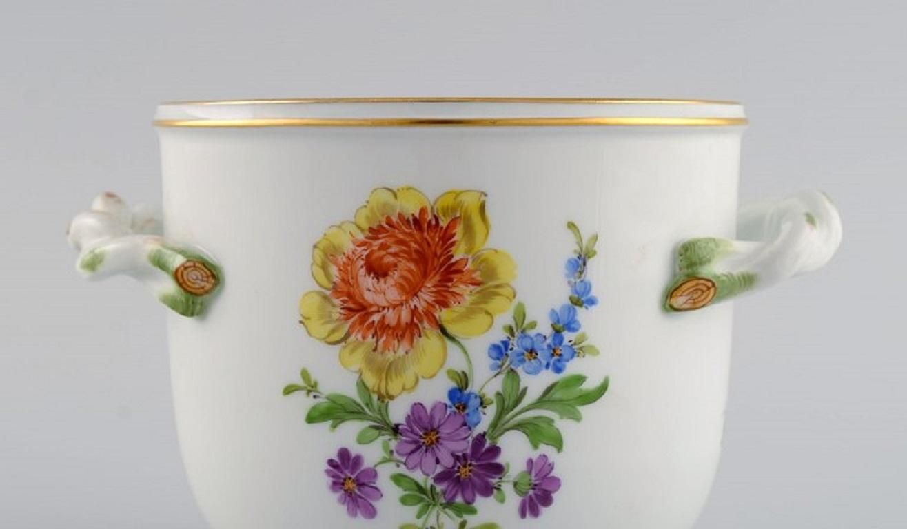 Meissen Wine Cooler And Vase In Hand Painted Porcelain With Flowers photo 589.0