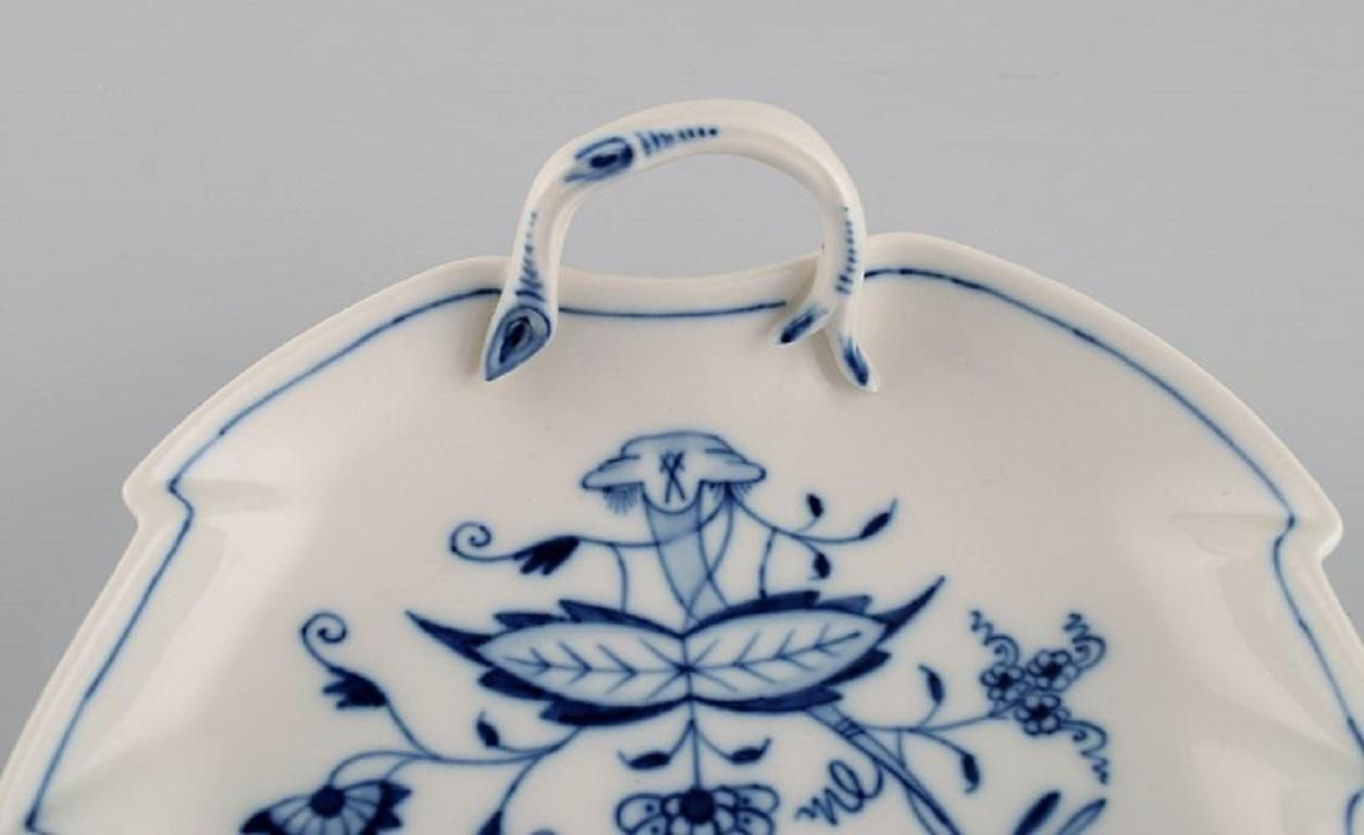 Leaf Shaped Meissen Blue Onion Dish In Hand Painted Porcelain, Early 20th C photo furniture