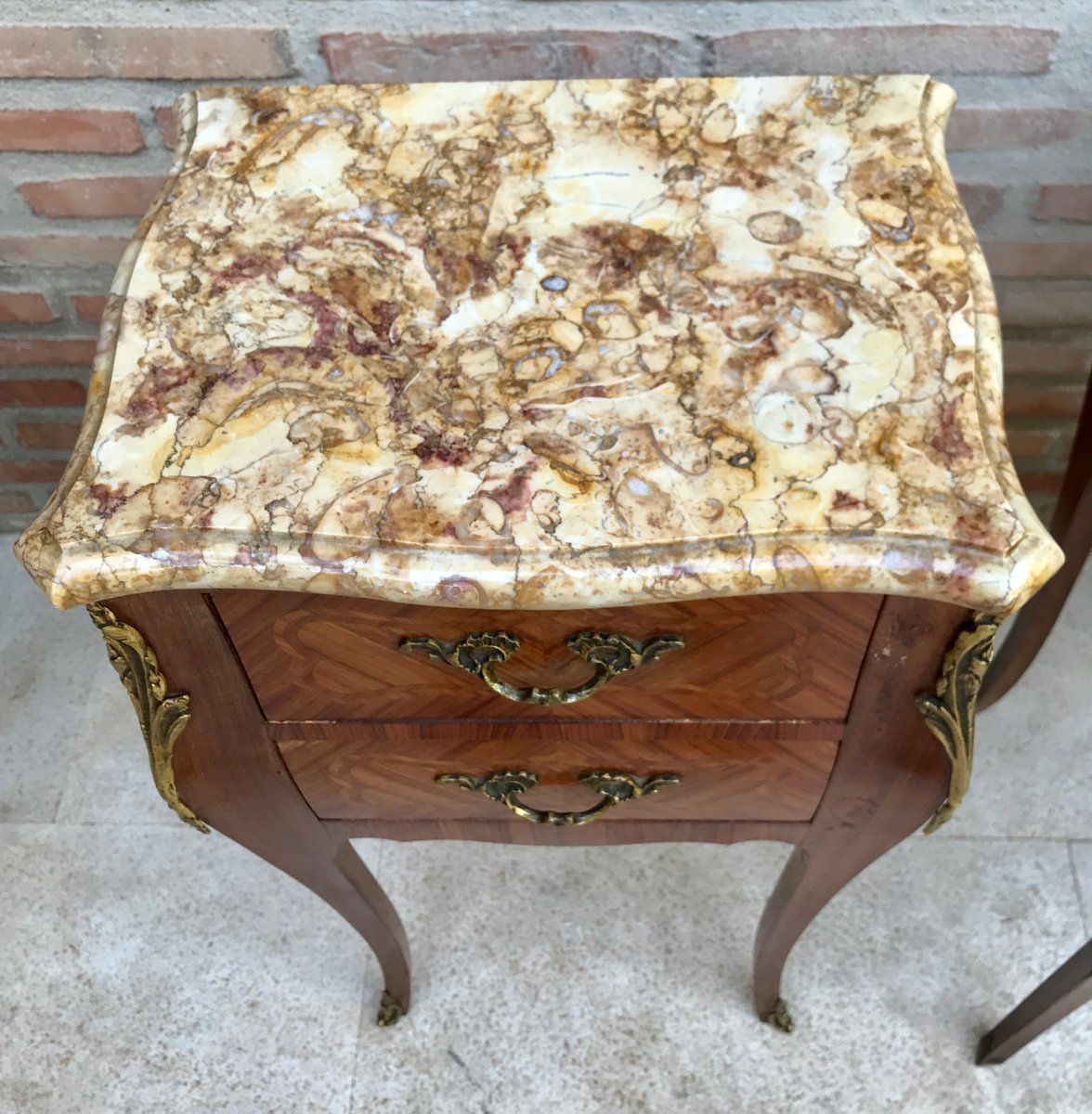 photo vinterior Antique Louis XV French Marquetry Marble Top Nightstands, Set Of 2