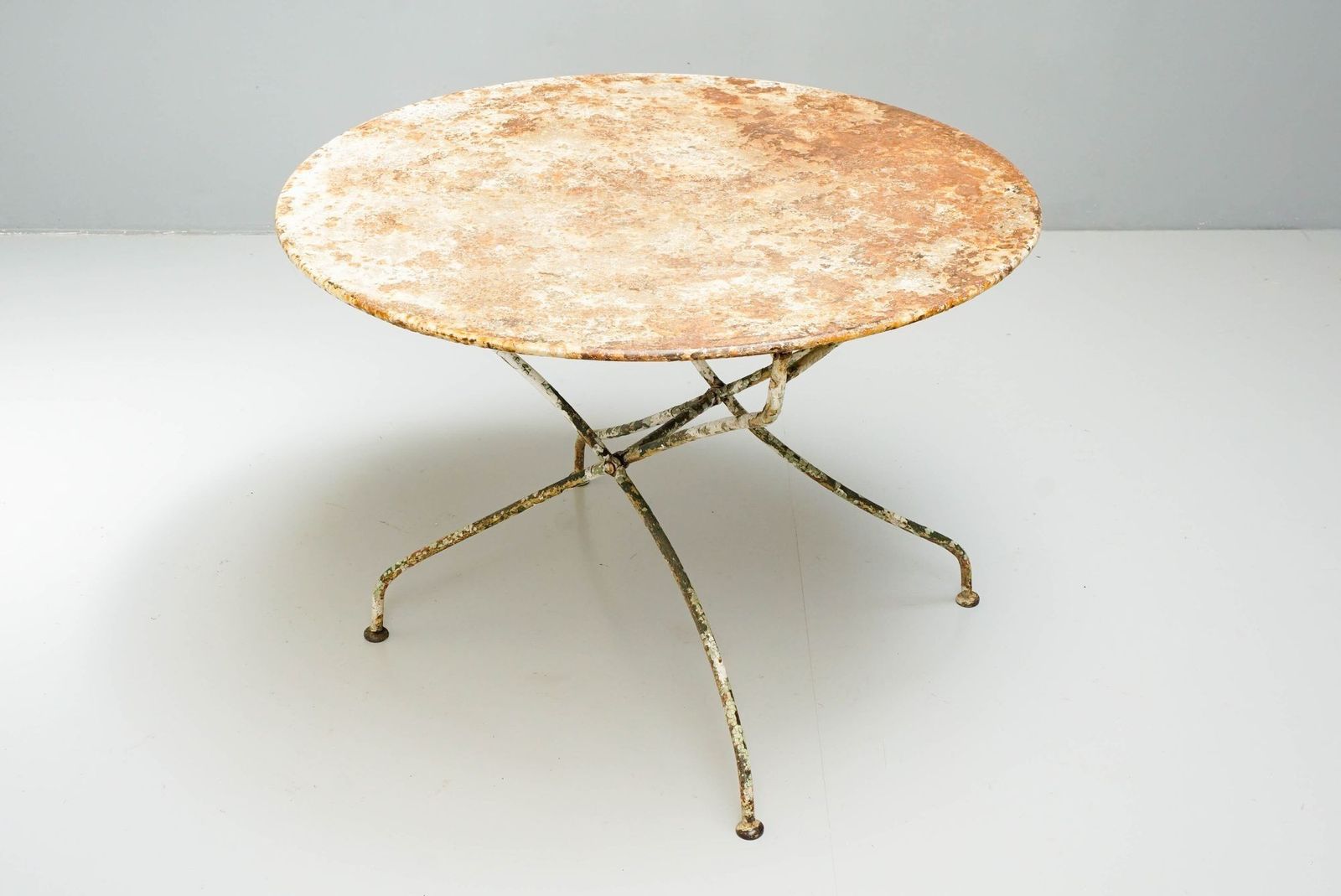 Circular Folding Garden Table, 1920s photo vinterior