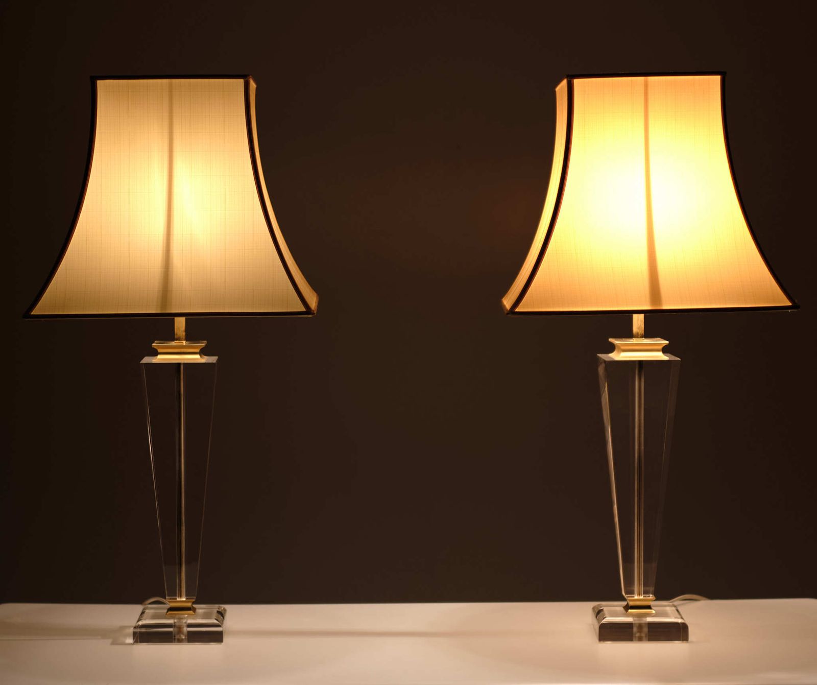 photo furniture Hollywood Regency Lucite Table Lamps 1970s France