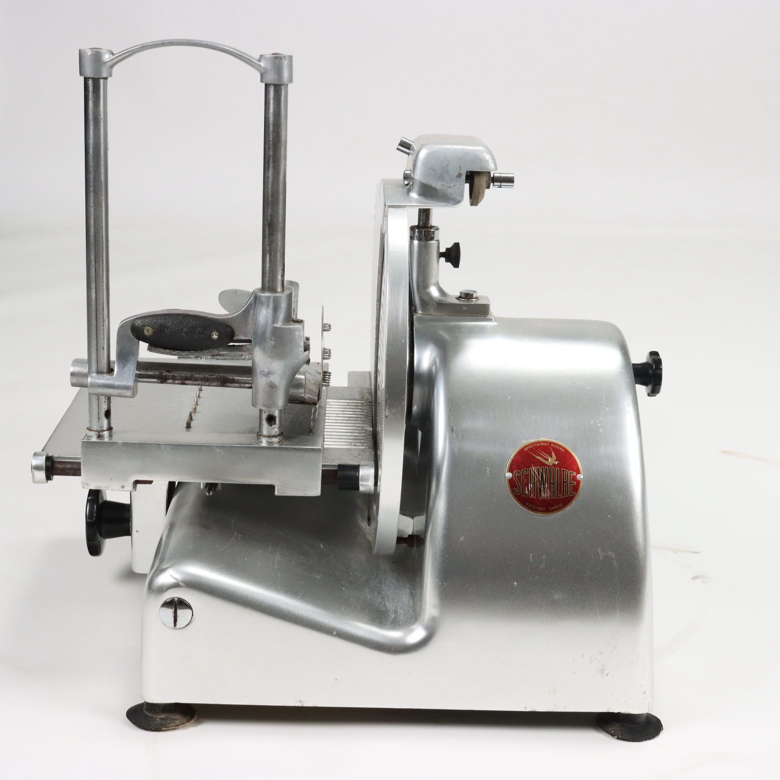 photo furniture Schwalbe Slicer Metal Italy XX Century
