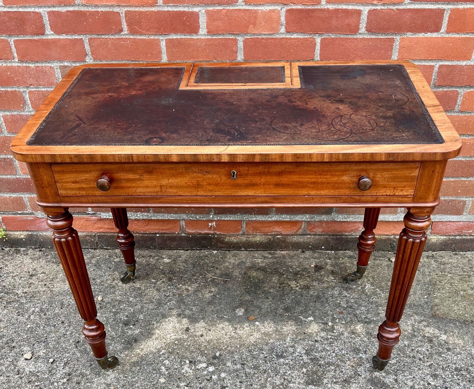 Gillows Of Lancaster Chamber Table photo vinterior