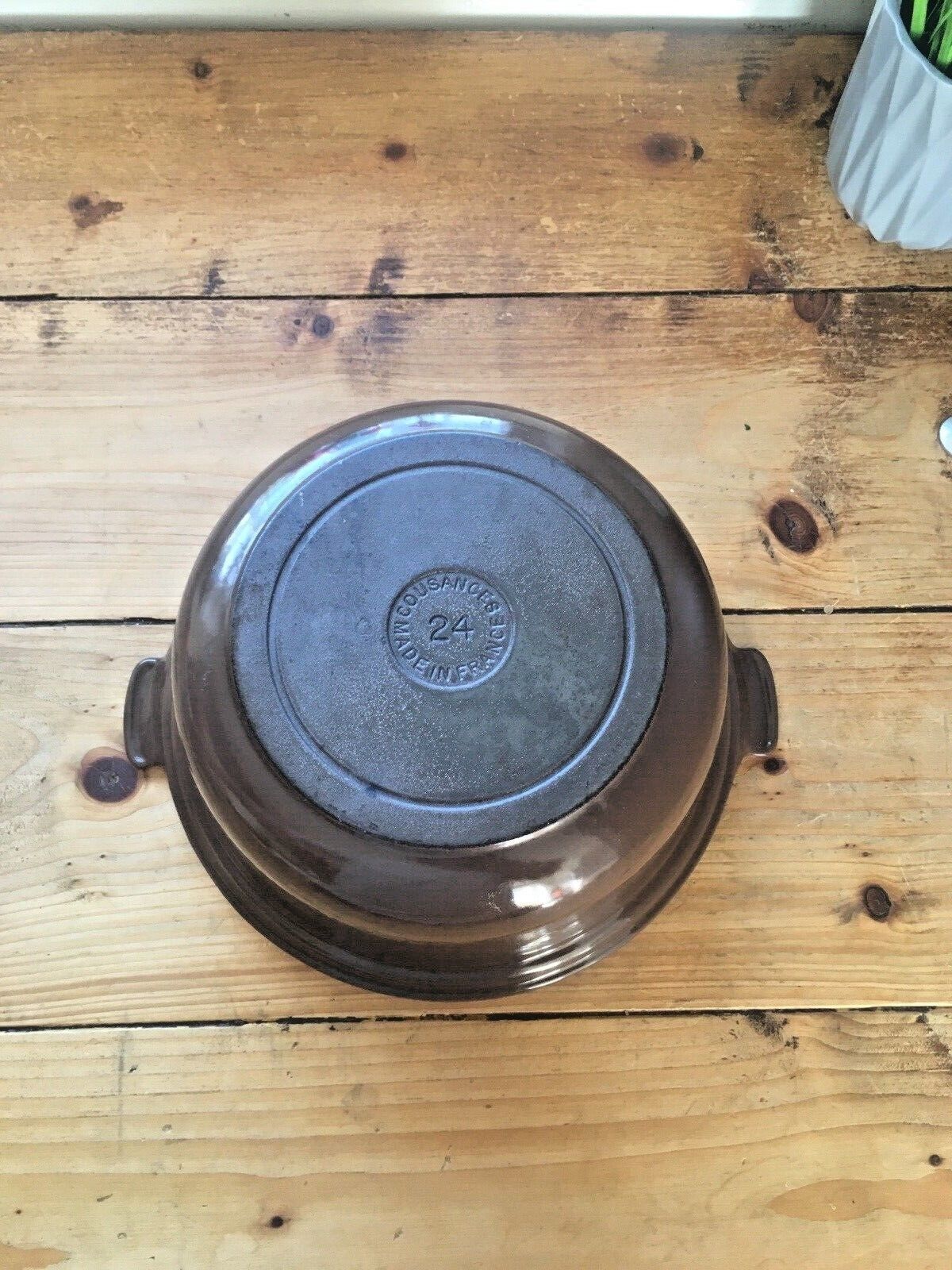 photo furniture Cousances France Brown Enamel Cast Iron Lidded Casserole Dish Size 24 Le Creuset