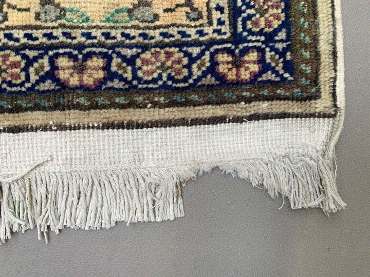 photo furniture Vintage Square Turkish Rug 205x200 Cm, Tribal Wool Carpet Larg