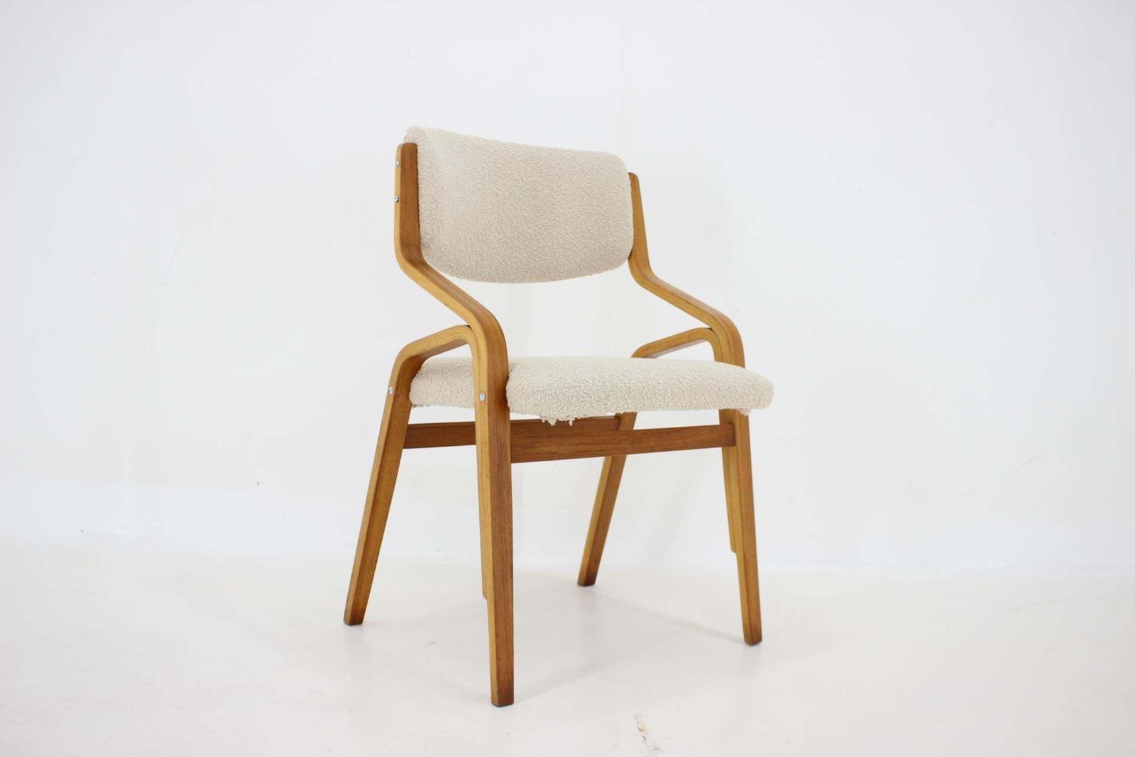 1970s Ludvík Volák Four Bentwood Dining Chairs In Boucle Fabric, Czechoslovakia photo vintage