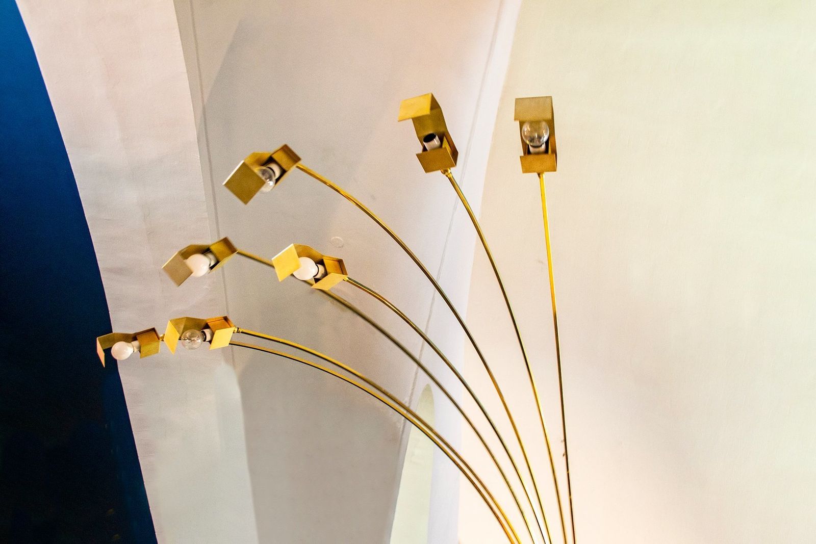 Messing Vloerlamp Met Zeven Lichten, Italië, Jaren 1970 photo furniture