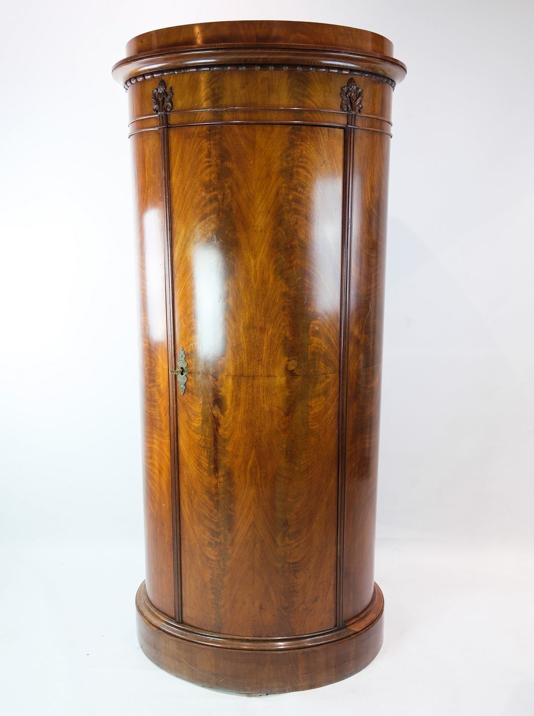 Antique Pedestal Cabinet In Mahogany With Carvings From 1840s