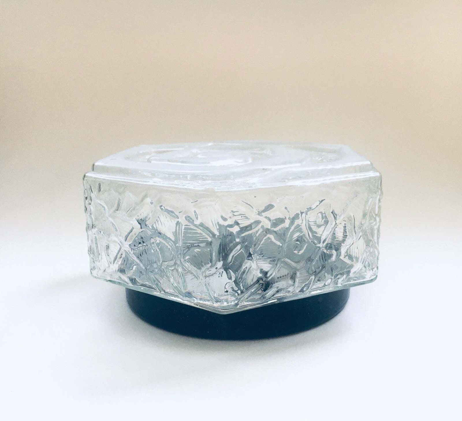 Hexagonal Spiral Design Glass Sconce Wall Lamp 1960's photo vinterior