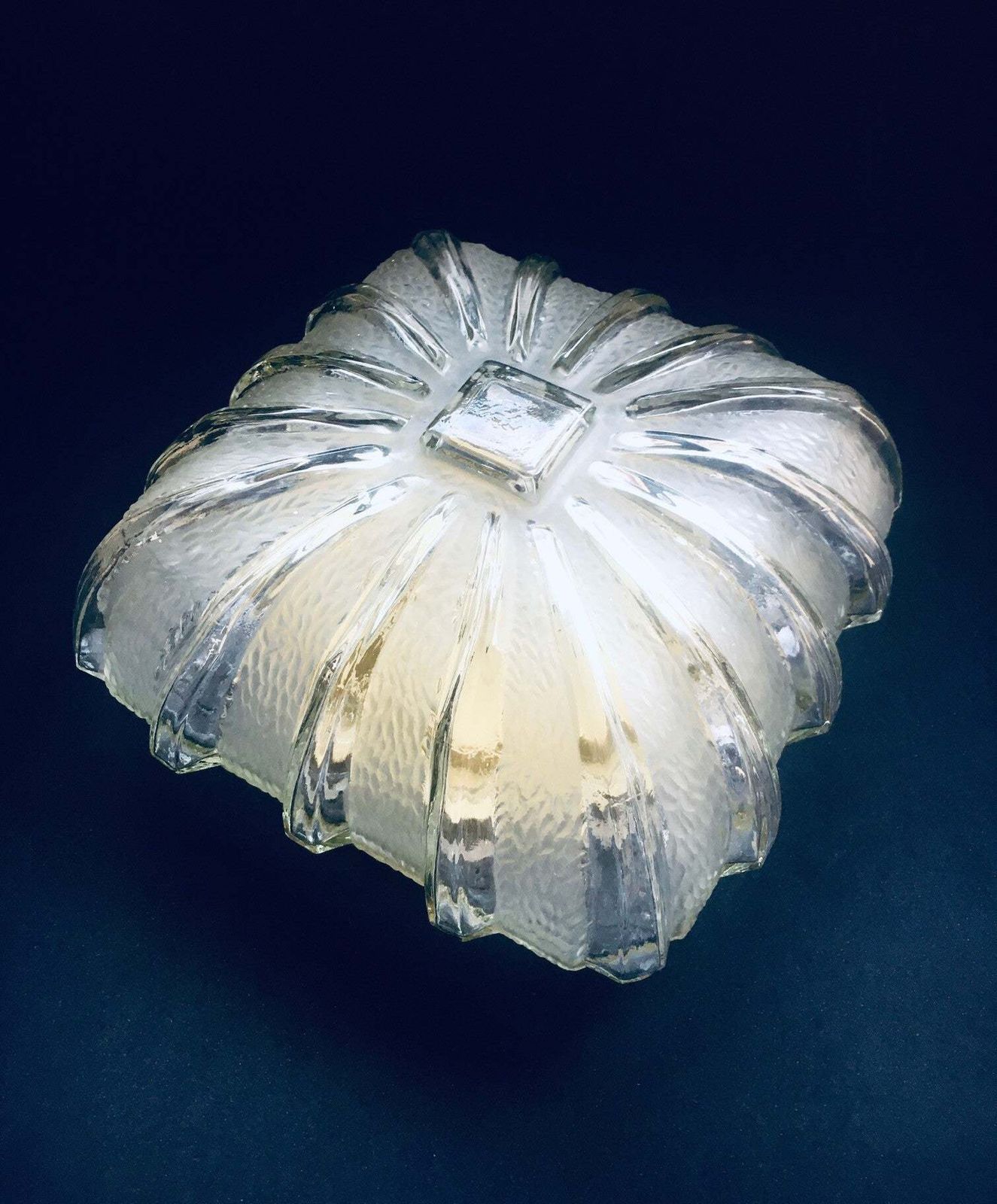 Glazen Wandlamp Met Brandend Sterpatroon, Jaren 1960
