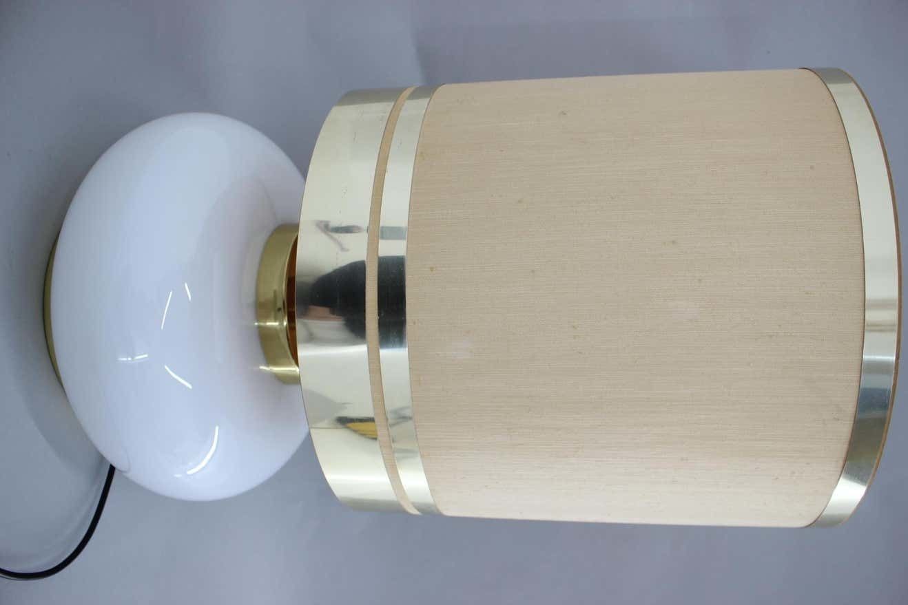photo furniture 1970s Beautiful Large Glass And Brass Table Lamp, Italy