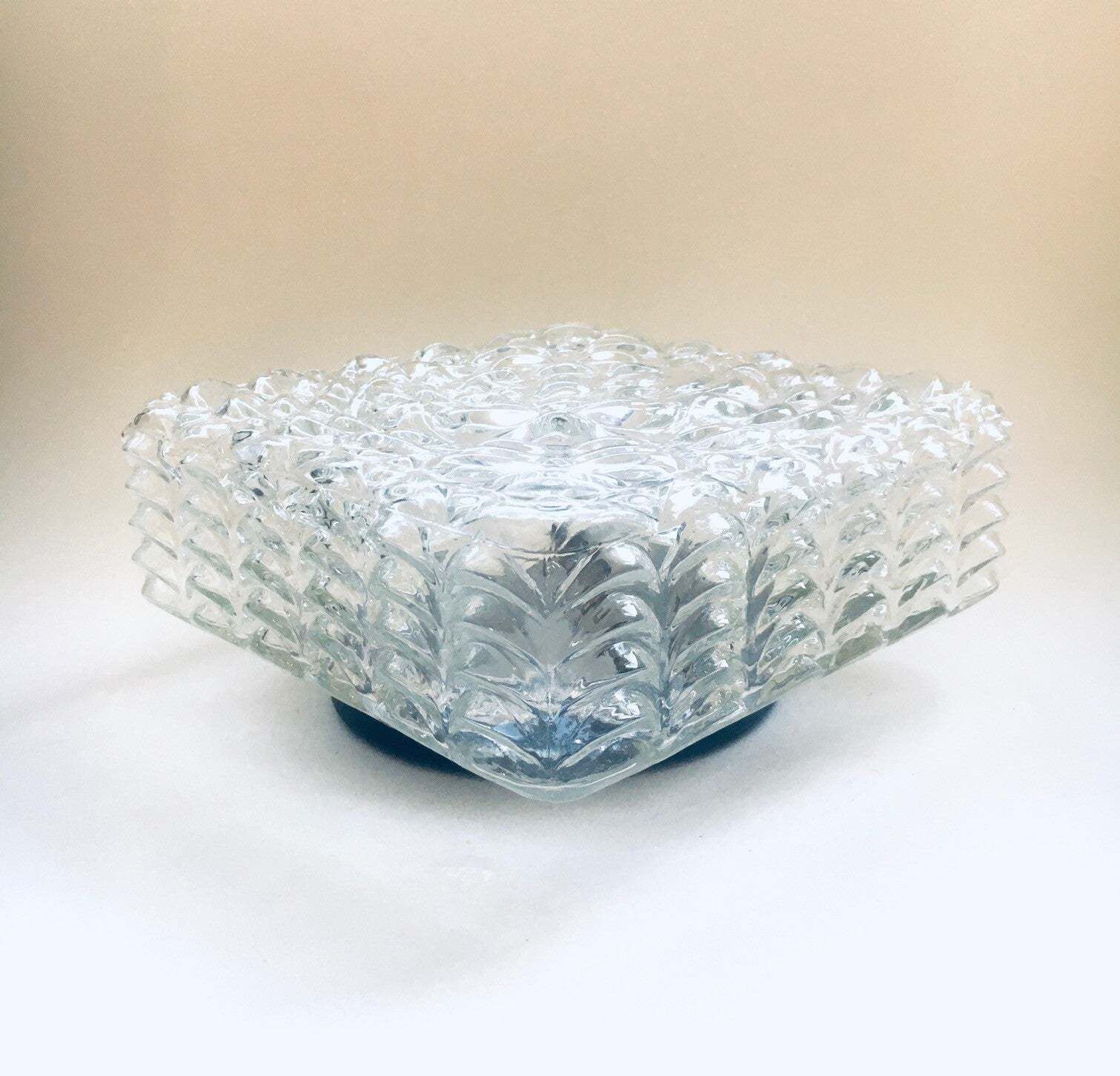 photo furniture Mid Century Modern Vierkante 'Flower' Glazen Wandlamp, Jaren 1970