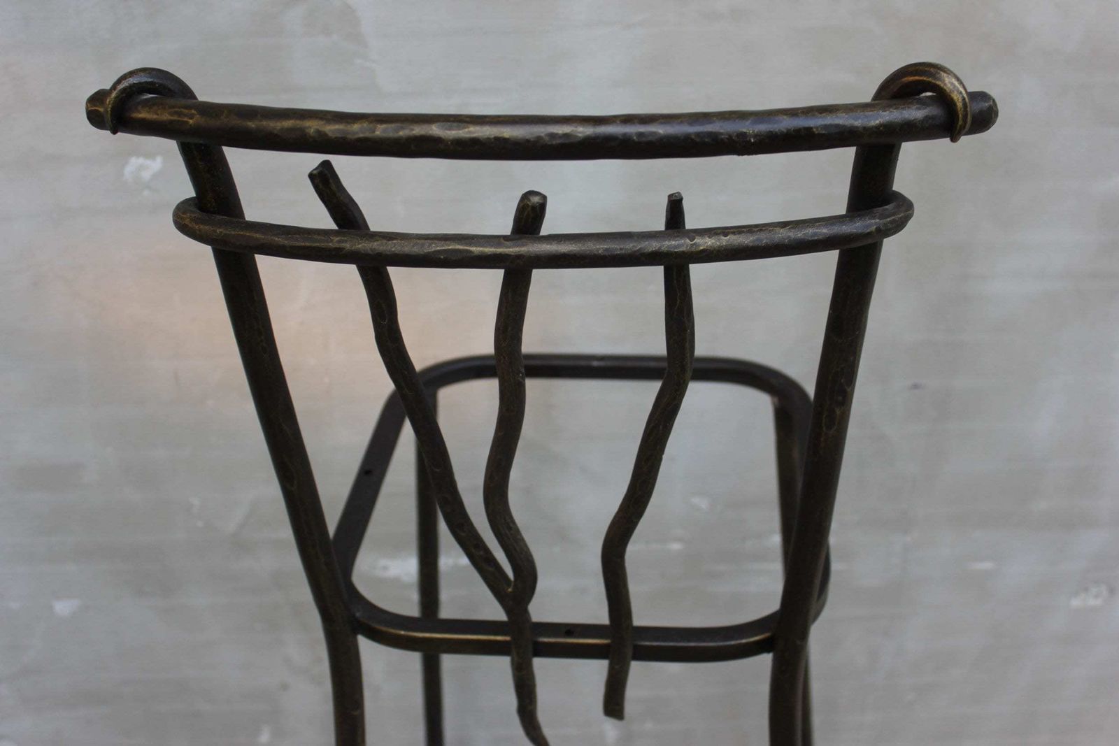 photo furniture Dining Room Or Bar Stool Wrought Iron High Chair Unique Design Furniture Solid Metal