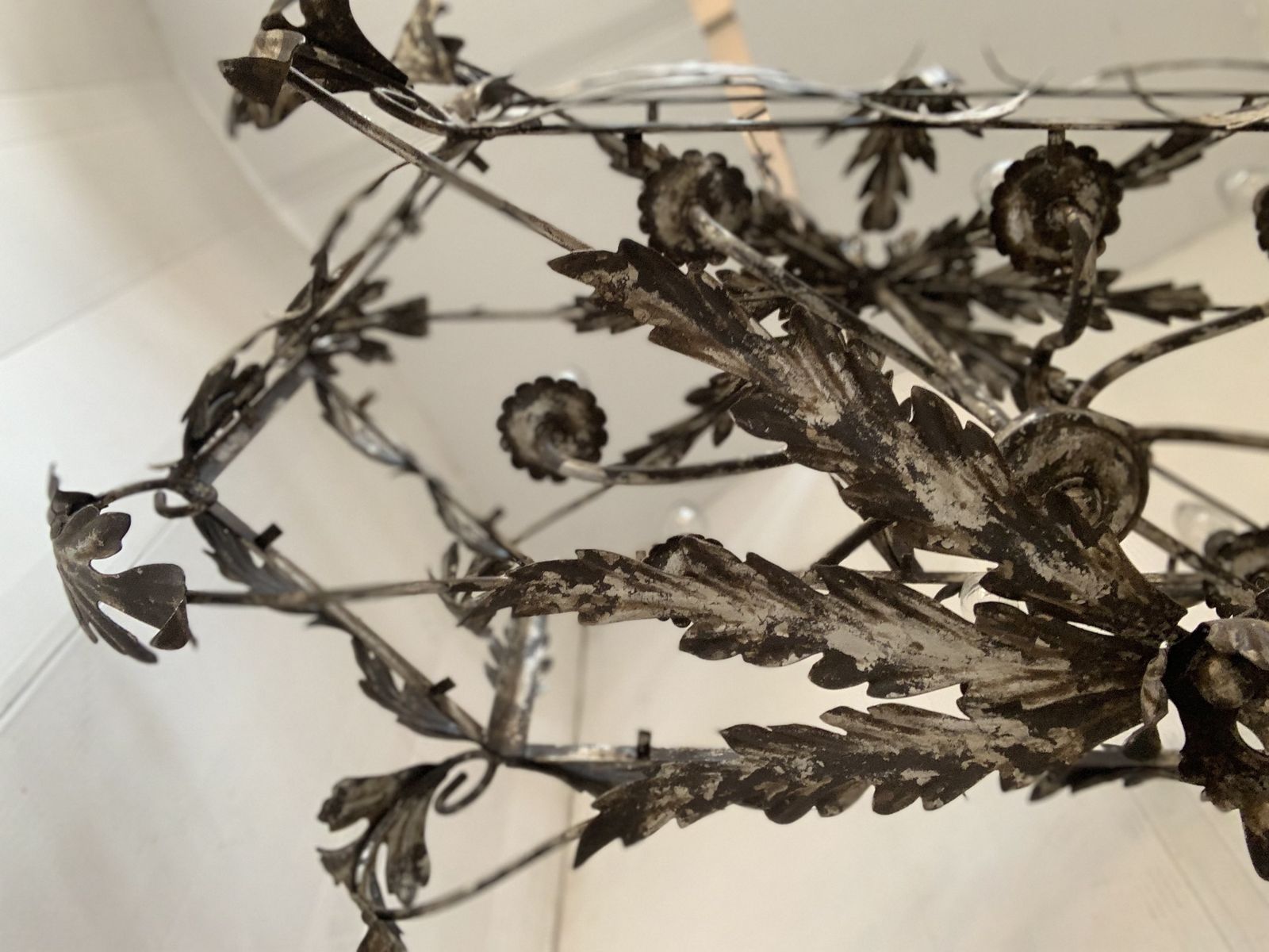photo vinterior Chandelier In Silver + Argilla Metal Big And Impressive  Wrought Iron Florentine Art Made In Italy