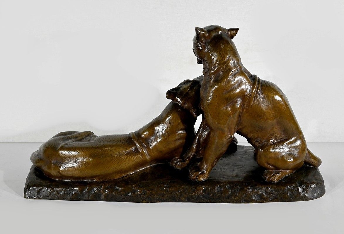 photo for sale Important Bronze "Couple Of Lionesses", By L. Riché   Early 20th Century