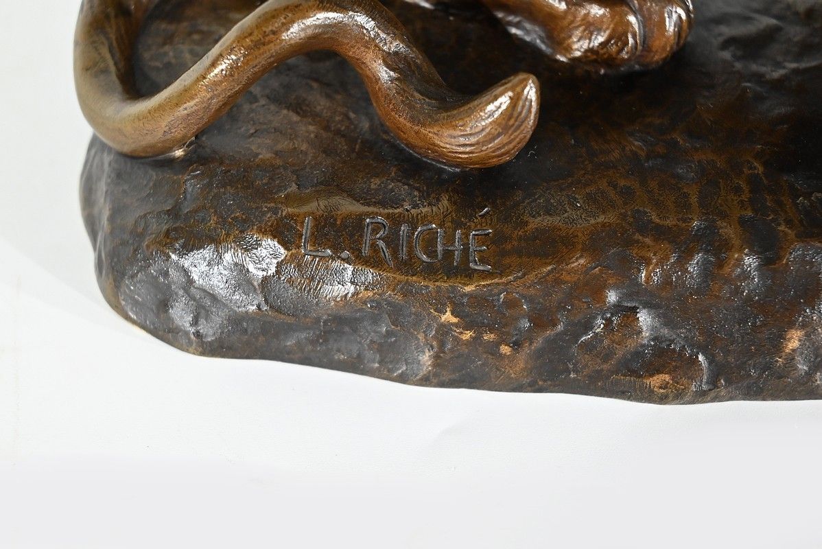 photo vinterior Important Bronze "Couple Of Lionesses", By L. Riché   Early 20th Century