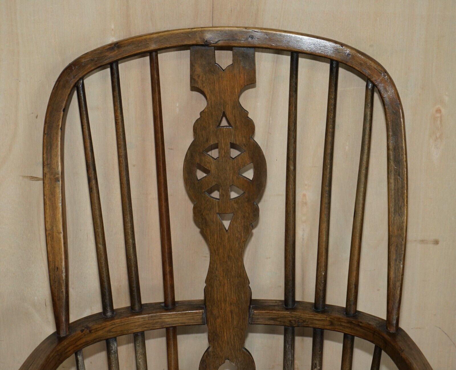 Victorian Antique 19th Century Elm Wheel Hoop Back West Country Windsor Armchair photo for sale