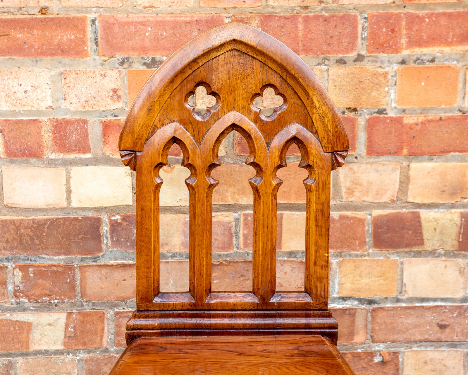 photo vinterior Gothic Revival Steeple Back Oak Chair Pugin Style Carved Hall Chair Tiger Oak Ecclesiastical