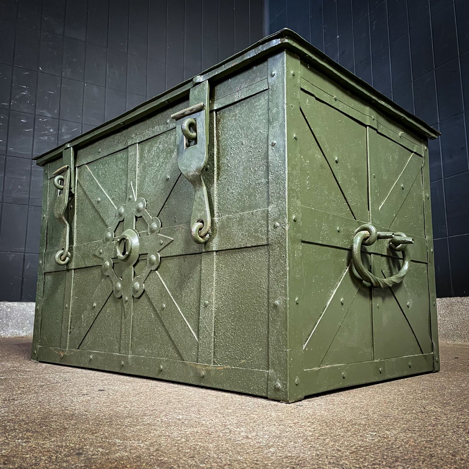 Antique 18th Century Strongbox / Armada Chest – Green – Extra Large photo Furniture