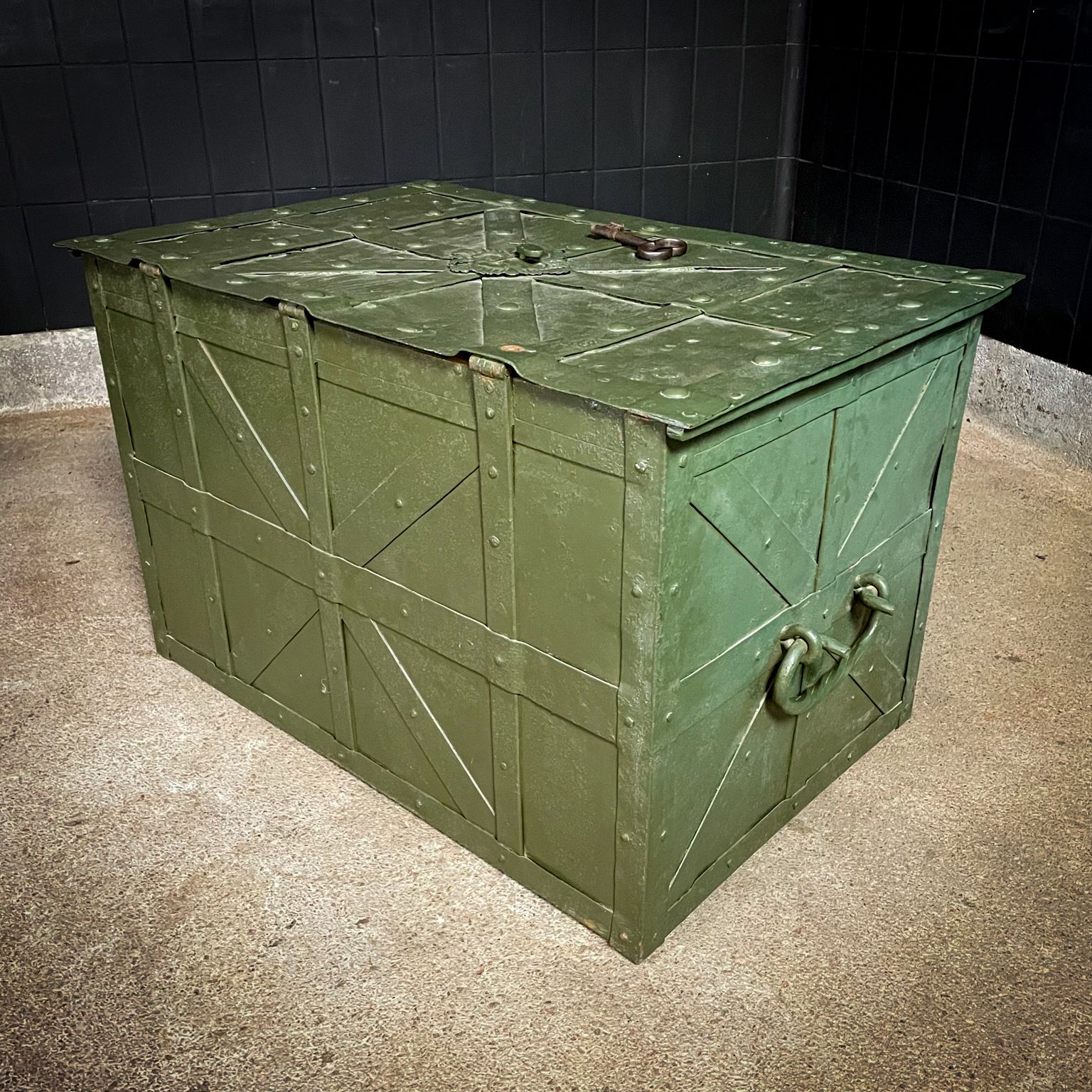 Antique 18th Century Strongbox / Armada Chest – Green – Extra Large photo vintage