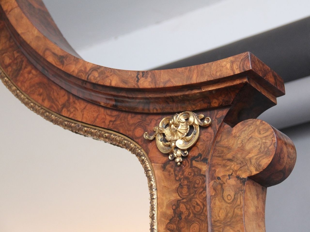 Exhibition Quality Antique 19th Century Burr Walnut Mirror Back Credenza photo vintage
