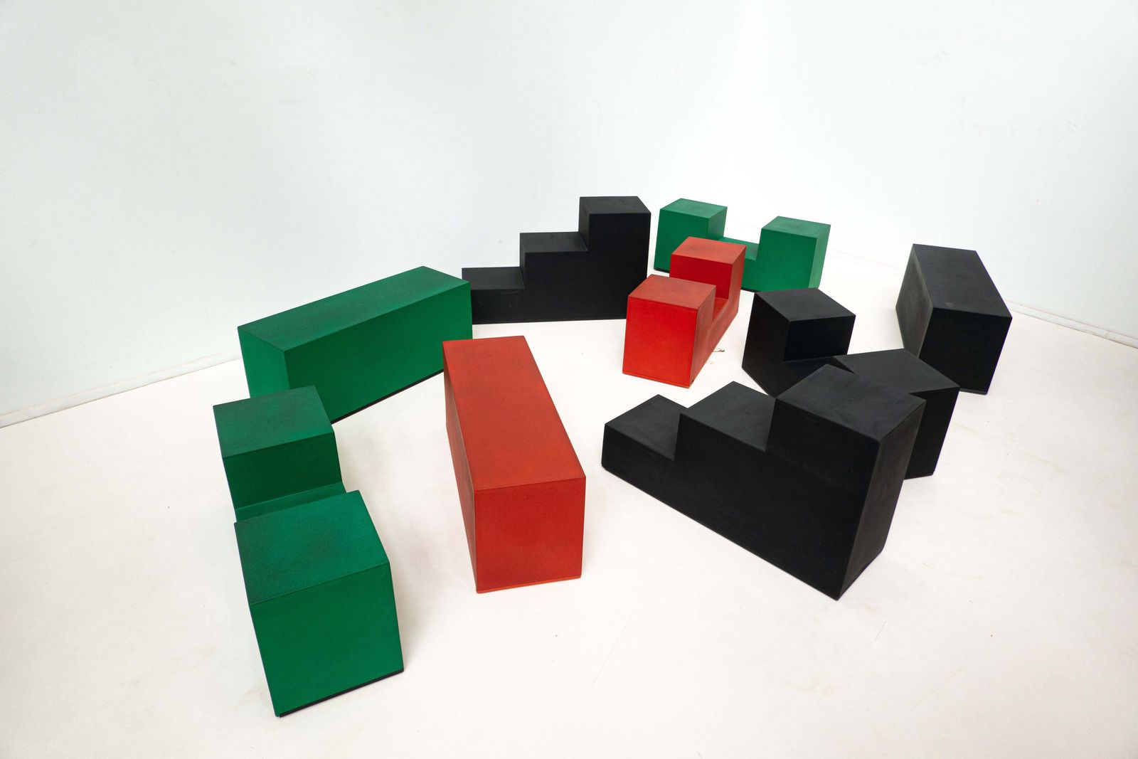Mid Century Modern Set Of 9 "Gli Scacchi" Pieces By Mario Bellini For B&B Italia photo furniture