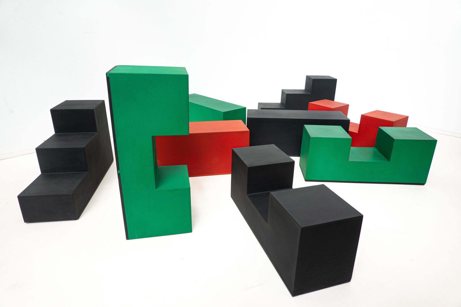 Mid Century Modern Set Of 9 "Gli Scacchi" Pieces By Mario Bellini For B&B Italia photo vintage